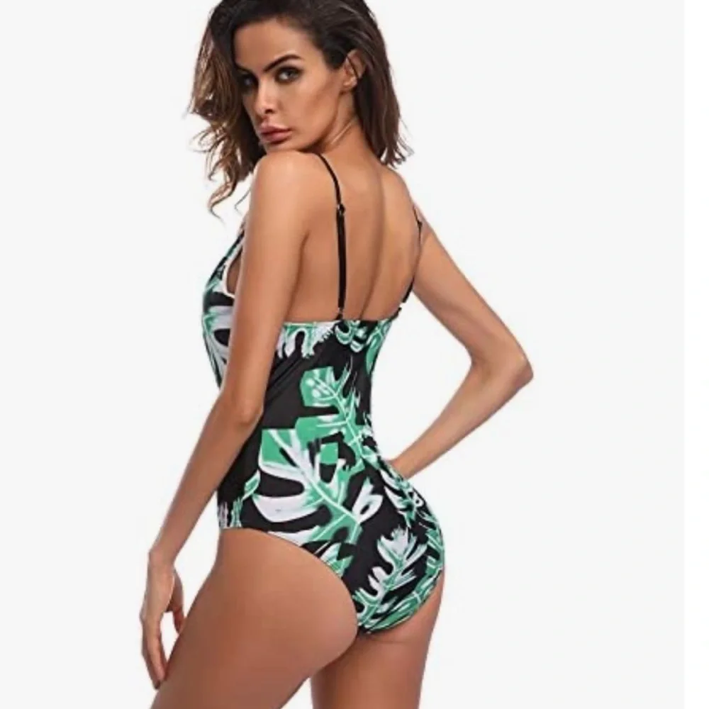 NWOT Green Leaf Print Womens Lace Up One Piece Swimsuit Size Small